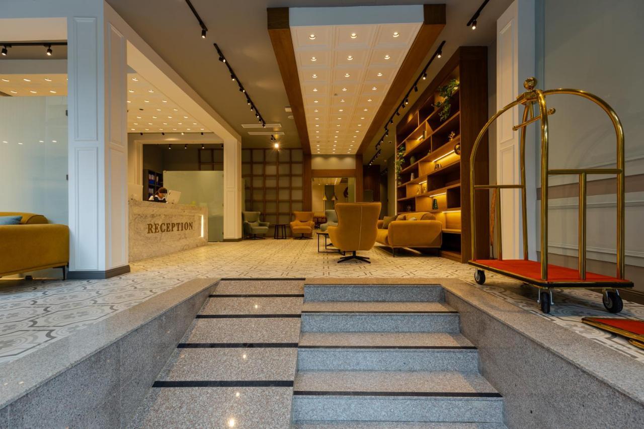 Hotel Monarch Batumi Exteriér fotografie