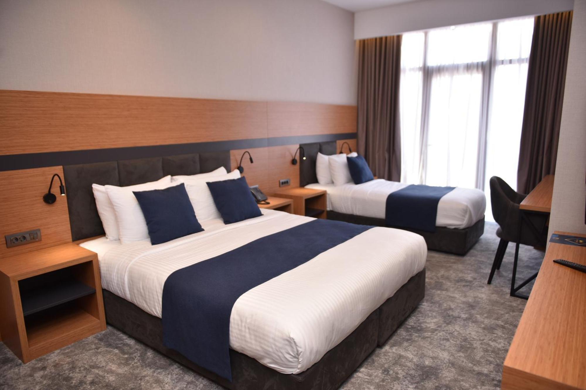 Hotel Monarch Batumi Exteriér fotografie